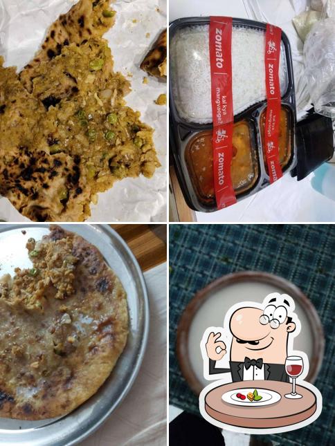 Food at Moolchand Parantha Sanjay Chur Chur Naan