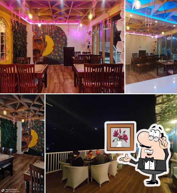 The interior of Triptin cafe & Resturant