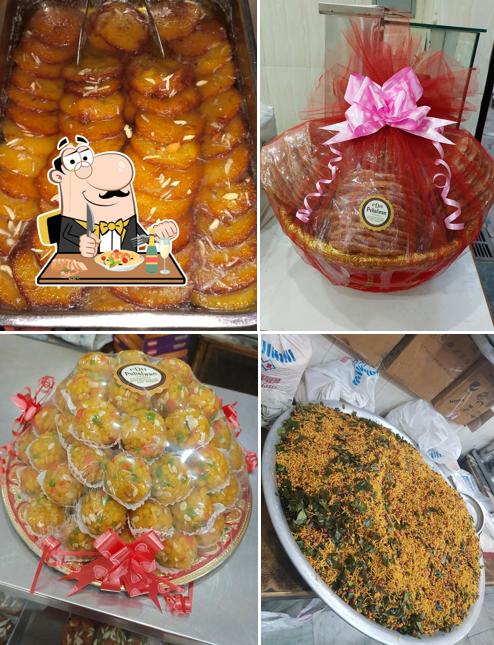 Food at Pehalwan Sweets