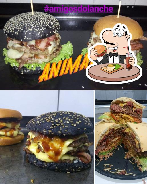 Delicie-se com um hambúrguer no @Rei do Amigão
