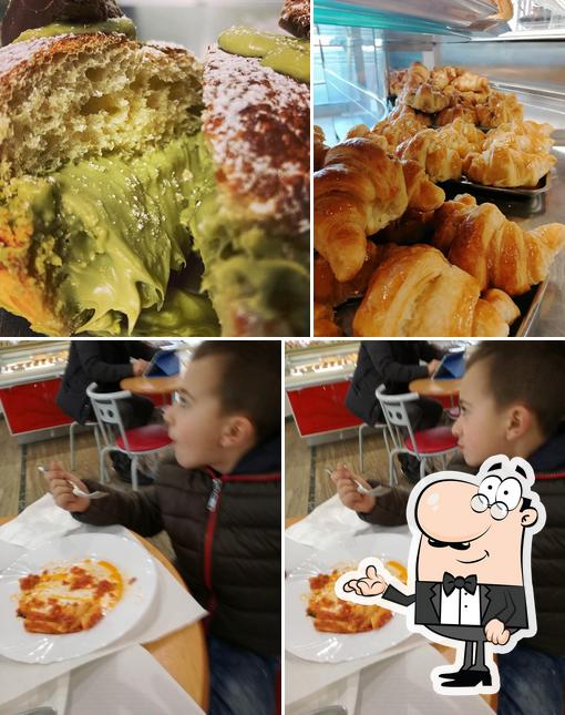 La interni e cibo del ristorante