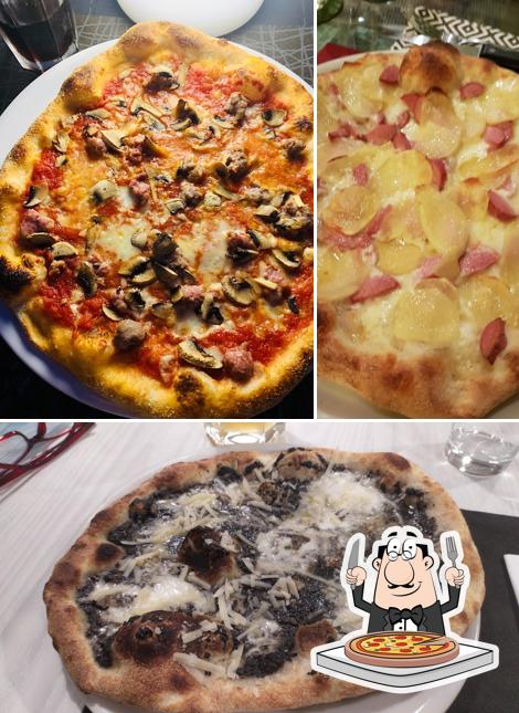Scegli una pizza a OTTO E MEZZO Ristorante Pizzeria