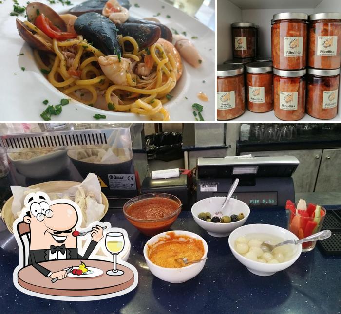 Platti al Bar La Baracchina Azzurra