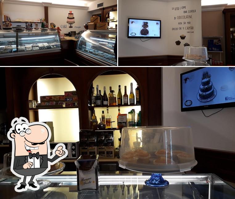 Guarda la foto che mostra la esterno e interni di Bar Pasticceria Ancona Luigi Ancona & C. Sas
