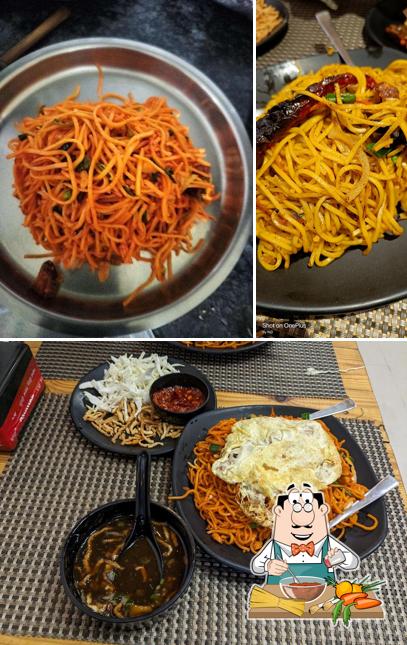 Spaghetti bolognese at Schezwan Hut