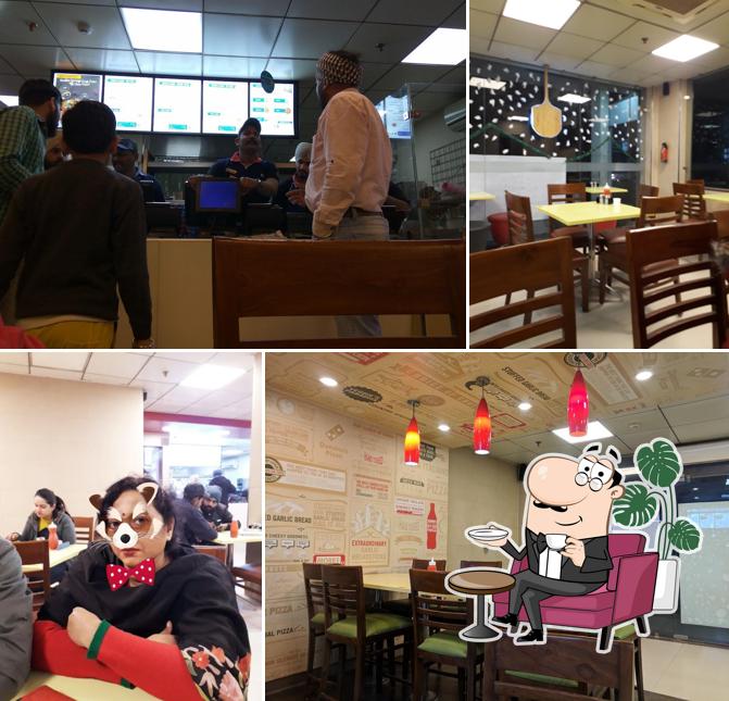 The interior of Domino's Pizza Batal