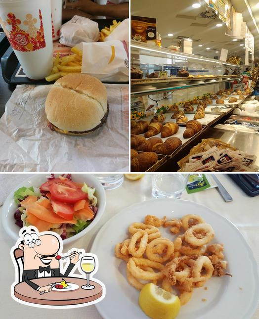 Cibo al Area di Servizio Secchia Est