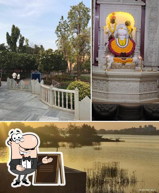 The exterior of Pandharpur Local Guide