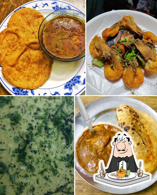 Food at Mucchad's SamosaZz & More