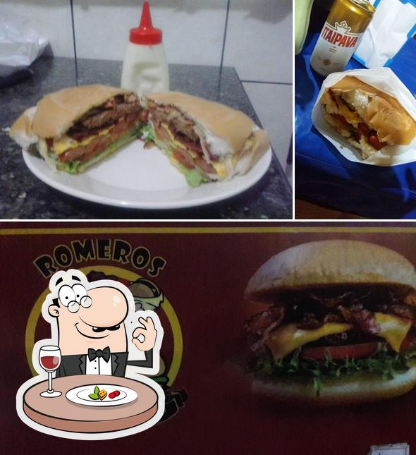 Comida em Romero's Lanches e açaí