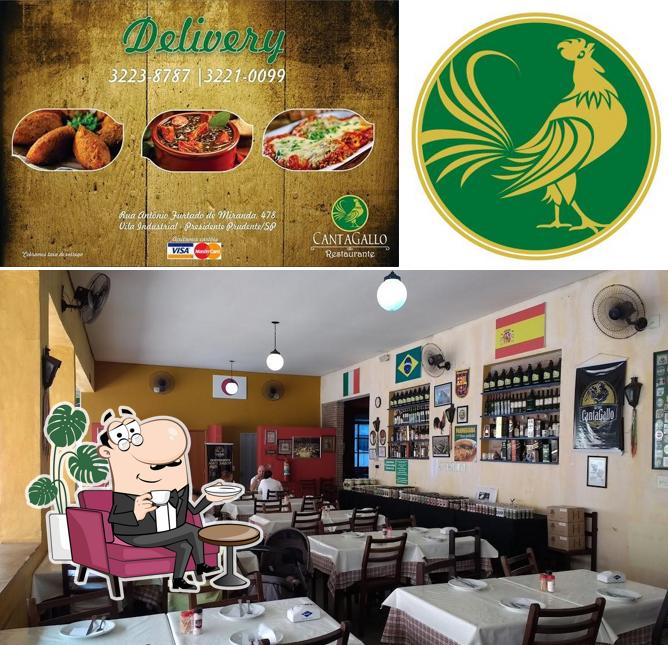 O interior do Restaurante Cantagallo