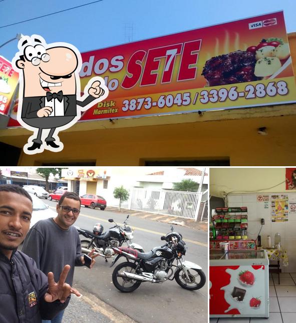 Veja imagens do interior do Assados do Sete