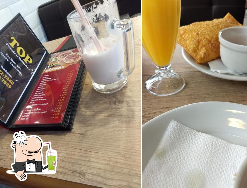 Desfrute de uma bebida no TOP PIZZARIA E ESFIHARIA COSMOPOLIS