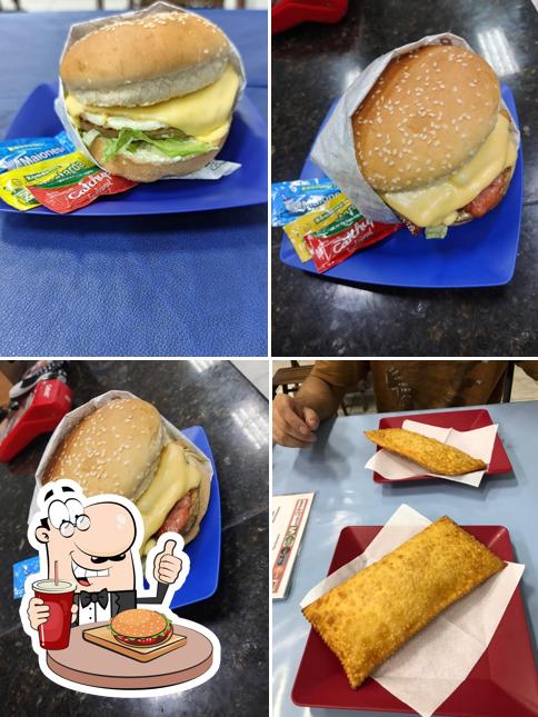 Peça um hambúrguer no Kisseki Pastelaria