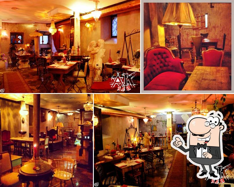 Gli interni di Akbar