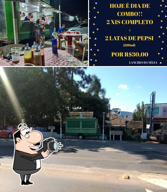 Here's a pic of Nélia Lanches