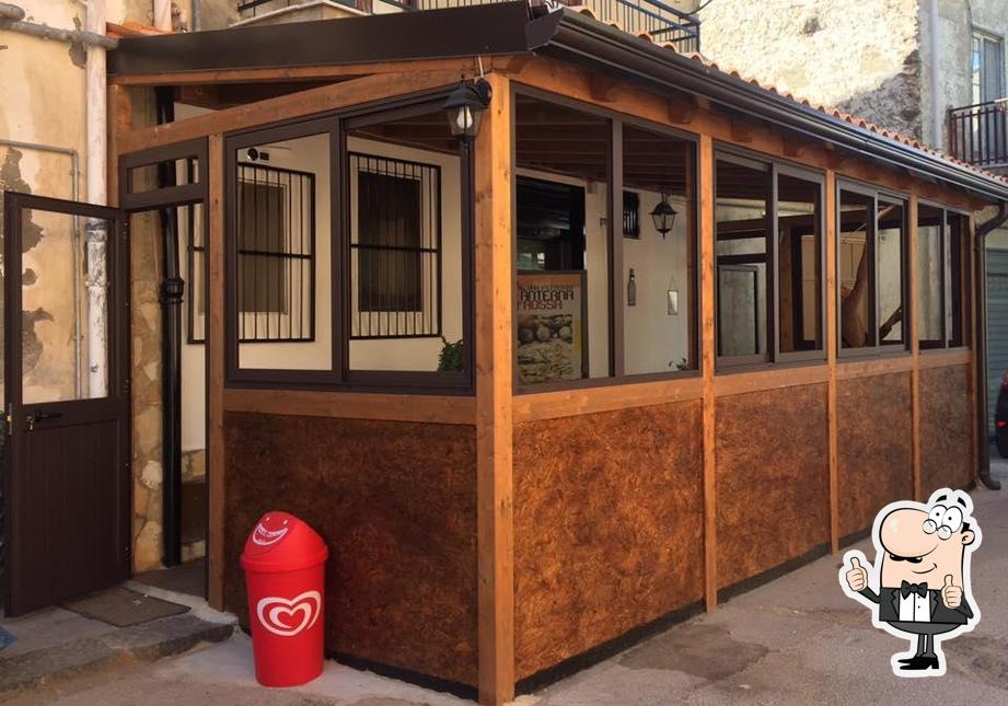 Guarda la immagine di Lanterna Rossa