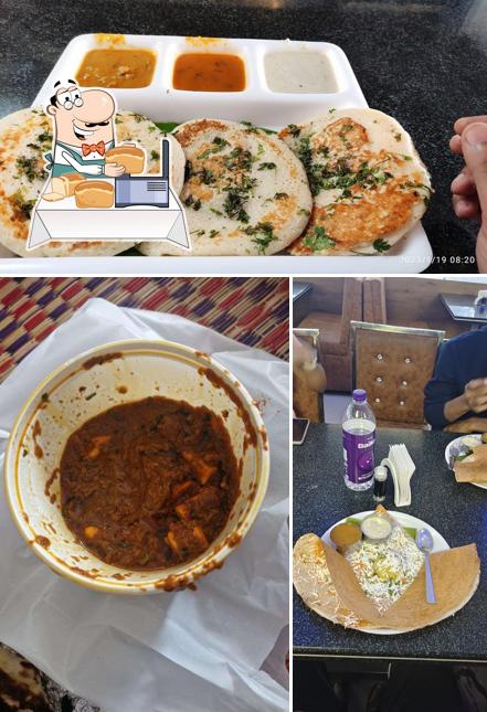 Garlic bread at SRI RAGHAVENDRA UDUPI VEG