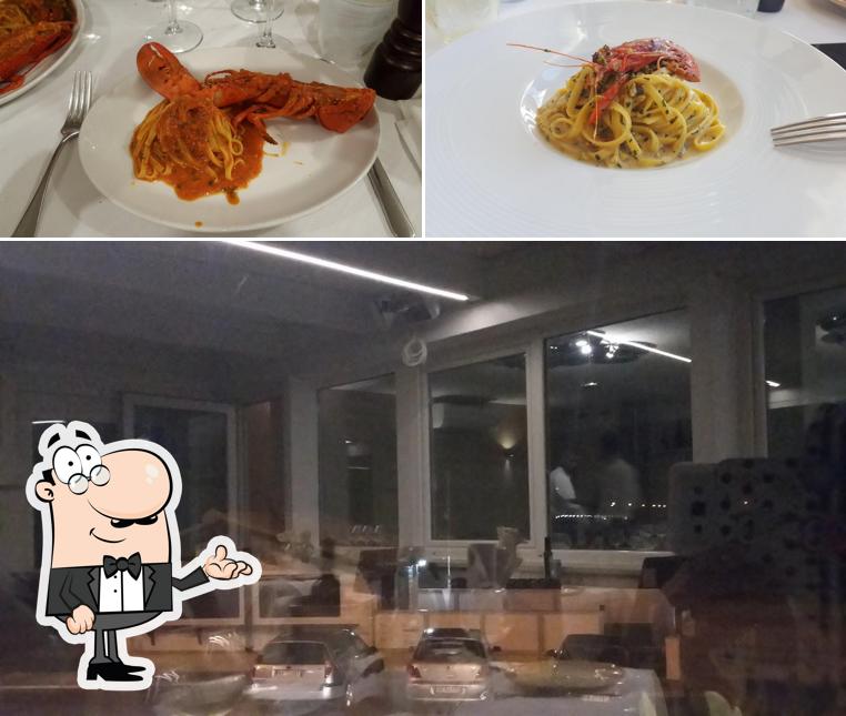 La immagine della interni e cibo di Il Timone