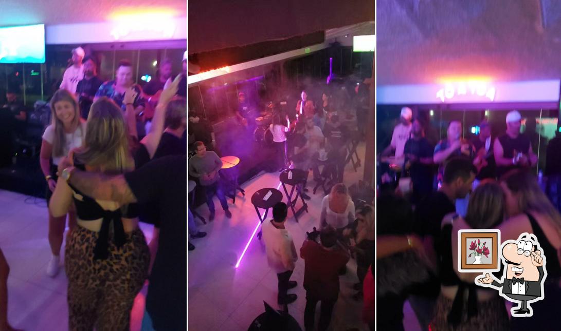 Veja imagens do interior do Tô a Toa Bar C7