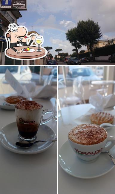 La foto di cibo e esterno da Bar Victoria