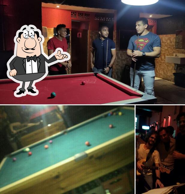 O interior do Augusta 472 Rock Bar