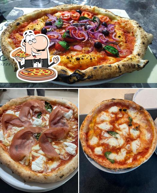 Scegli tra le svariate varianti di pizza