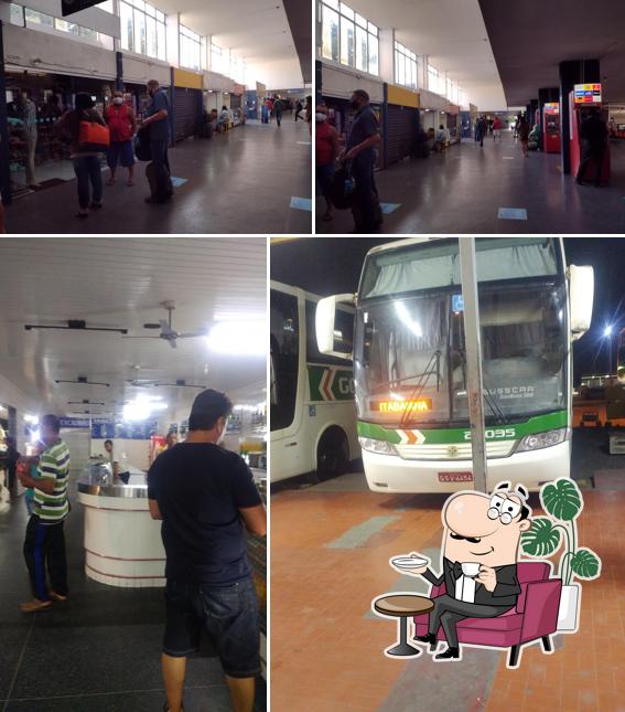 O interior do ponto de apoio de feira de santana