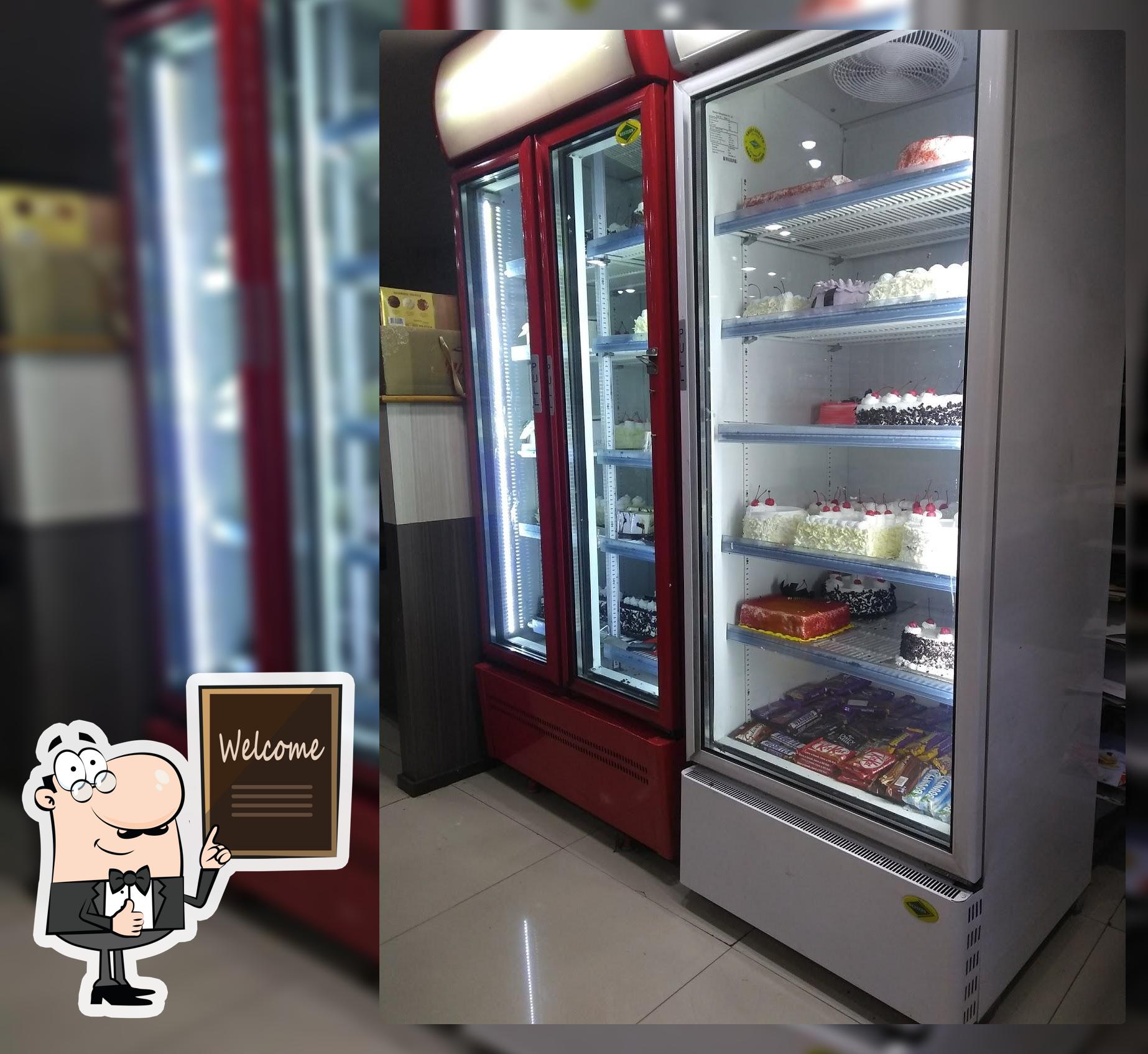 Saya Bakes And Drinks