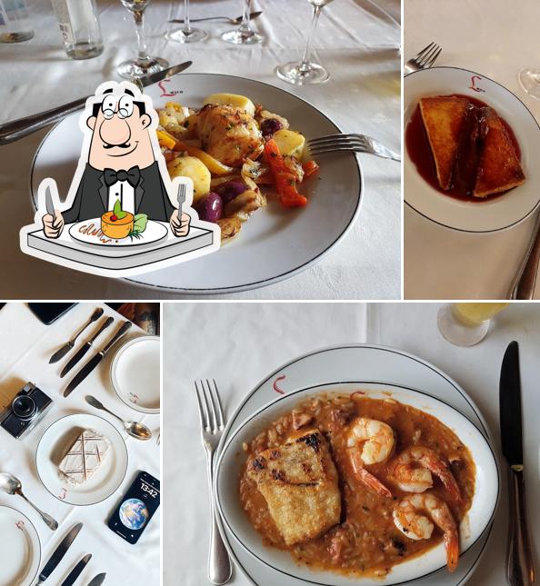 Comida em Restaurante Leite