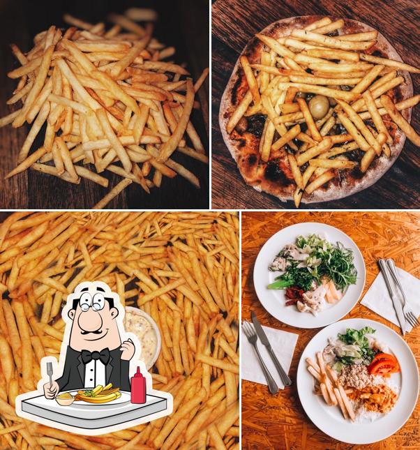 Peça cbatatas fritas francesas no Holy Food Hamburgueria