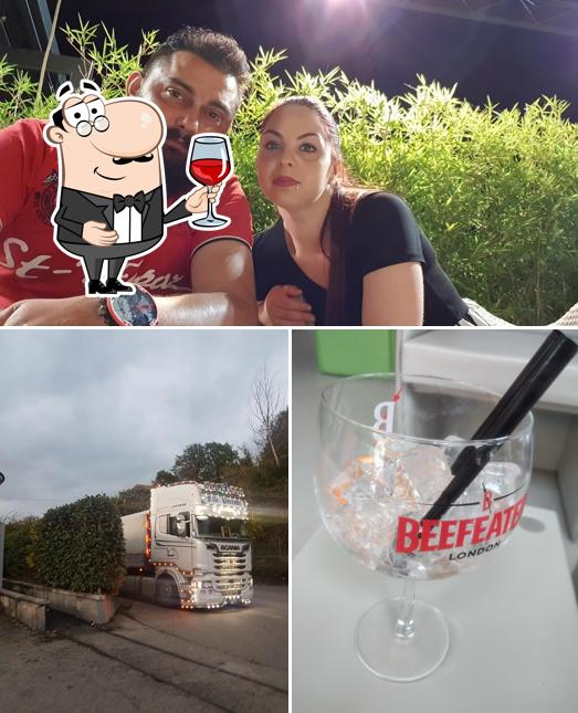 È gradevole prendersi un bicchiere di vino a IQOS PREMIUM PARTNER ATRIPALDA