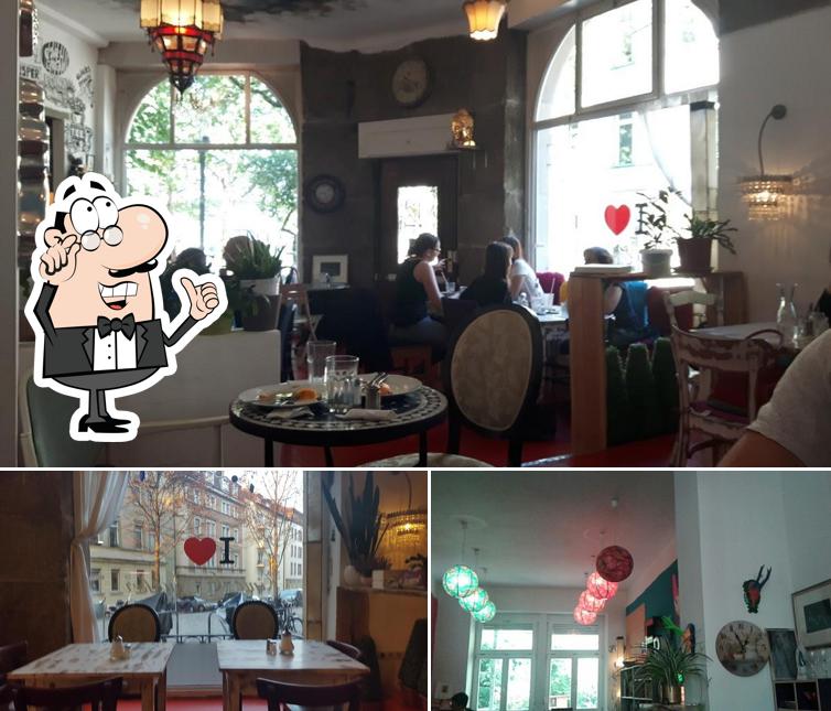 Installez-vous à l'une des tables de Zimt & Zucker by Kata - Stuttgart