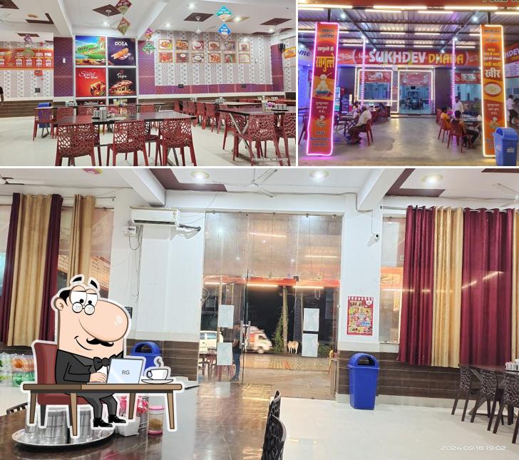The interior of Sukhdev Dhaba