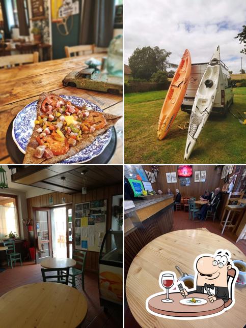 La cibo e interni del ristorante