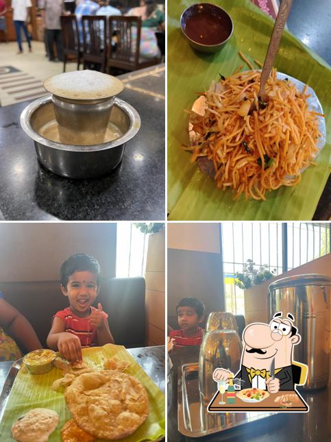 Pad thai at Vasantham Restaurant