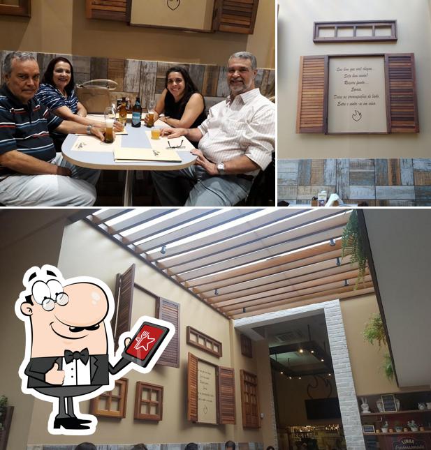 O exterior do Cazolla Gastrô Burguer Beer