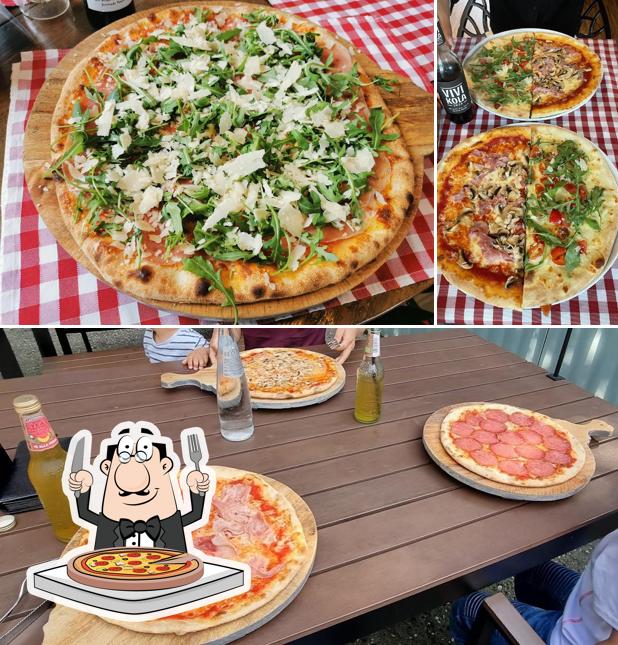 Scegli una pizza a PIZZAWAY I Pizzeria, Pizza Kurier & Take Away