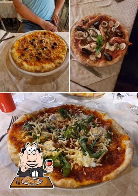 Scegli una pizza a Ristorante Bar da Turicchio