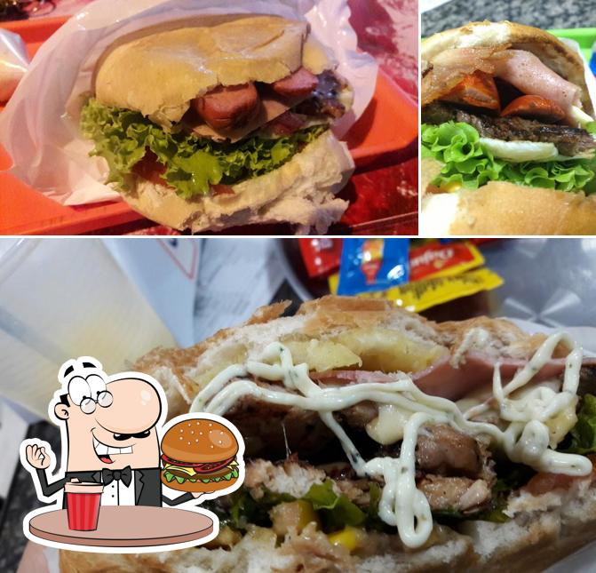 Delicie-se com um hambúrguer no Cidão Lanches