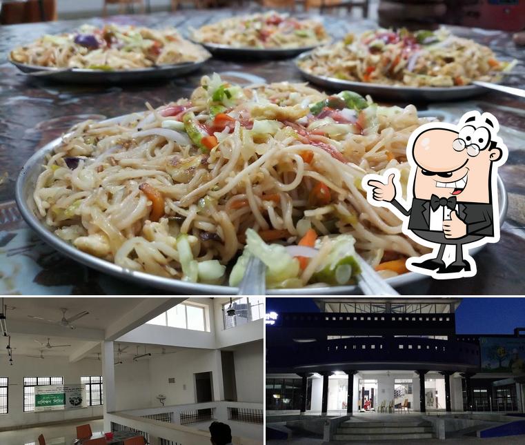 Here's a picture of PathaSathi