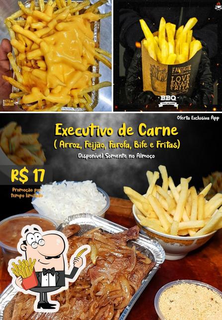 Experimente cbatatas fritas francesas no BBQ BURGUER DELIVERY