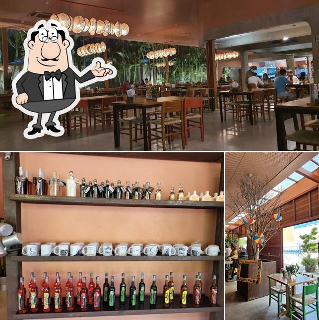 O interior do Restaurante Mangai - Recife