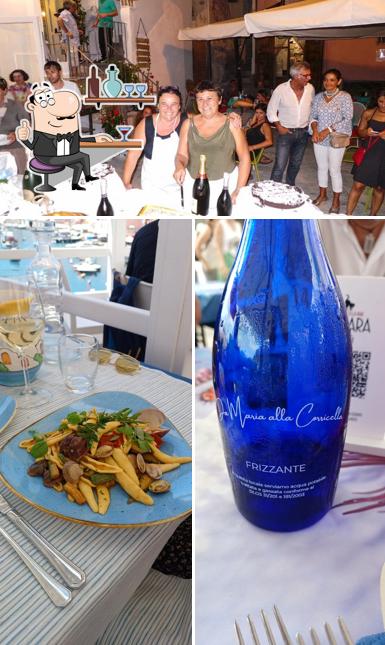 Siediti a un tavolo di Ristorante da Maria alla Corricella