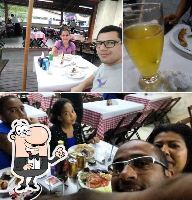 O interior do La Fenice Pizzaria e Esfiharia