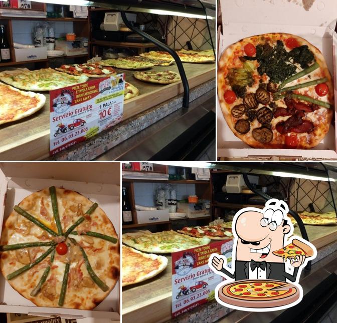 Ordina tra le svariate varianti di pizza