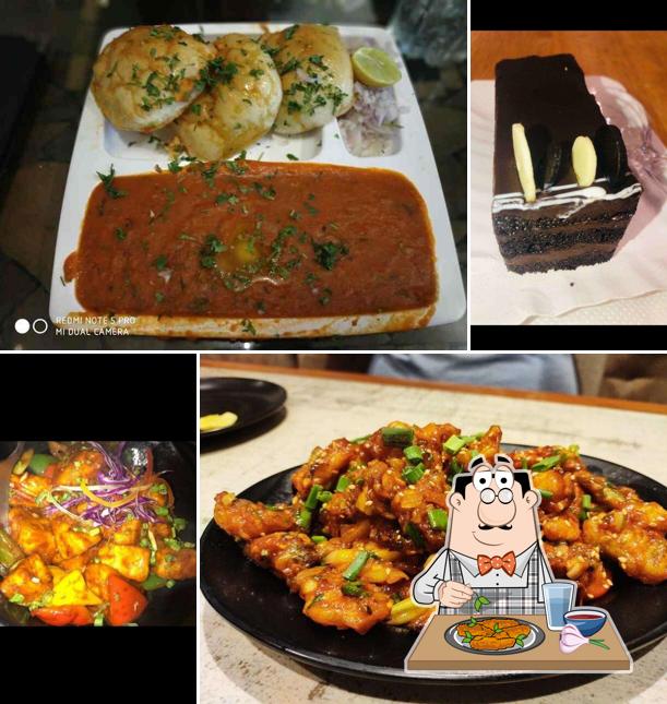 Chicken wings at Batman Delivers