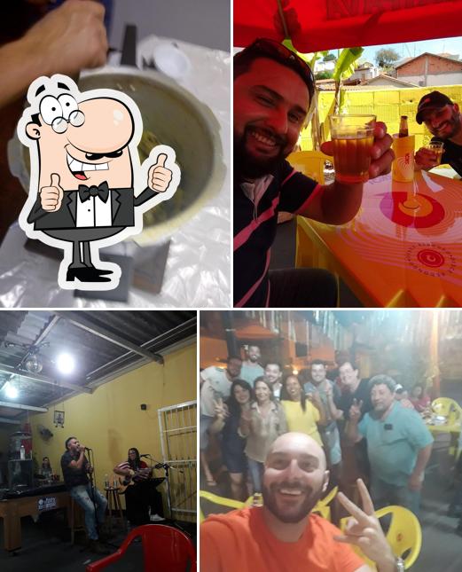 Look at the image of Bar Skina 319