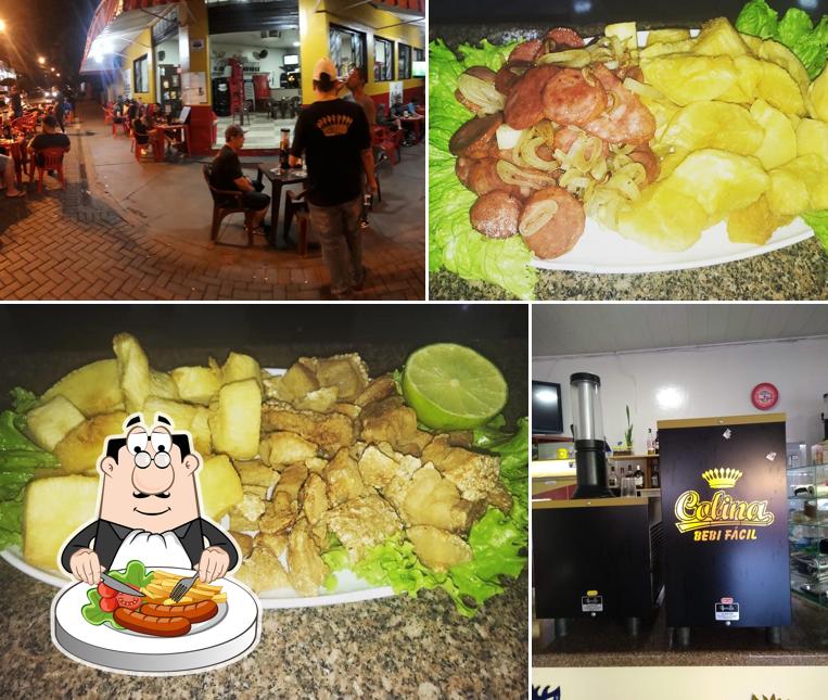 Dê uma olhada a foto mostrando comida e interior no Bar Do Dirceu