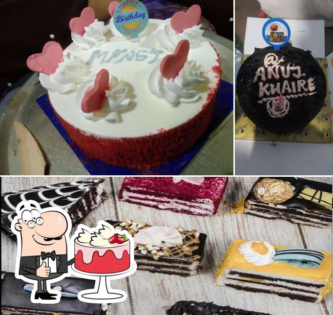 Red velvet cake at Soufflé